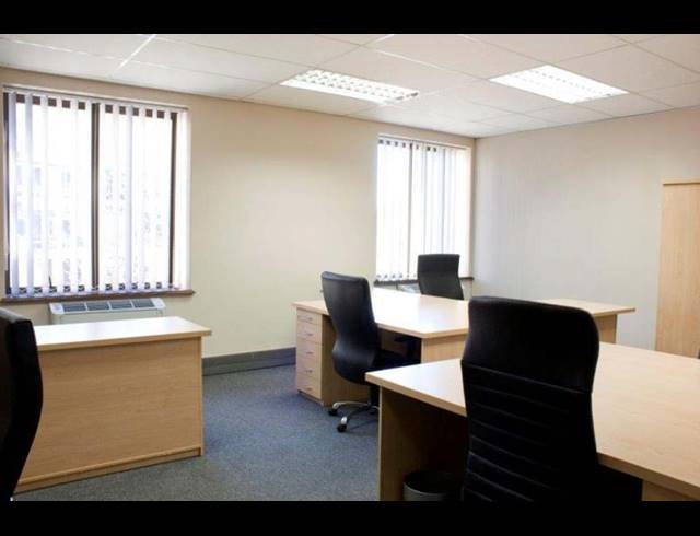 9M² OFFICE TO LET IN FOURWAYS